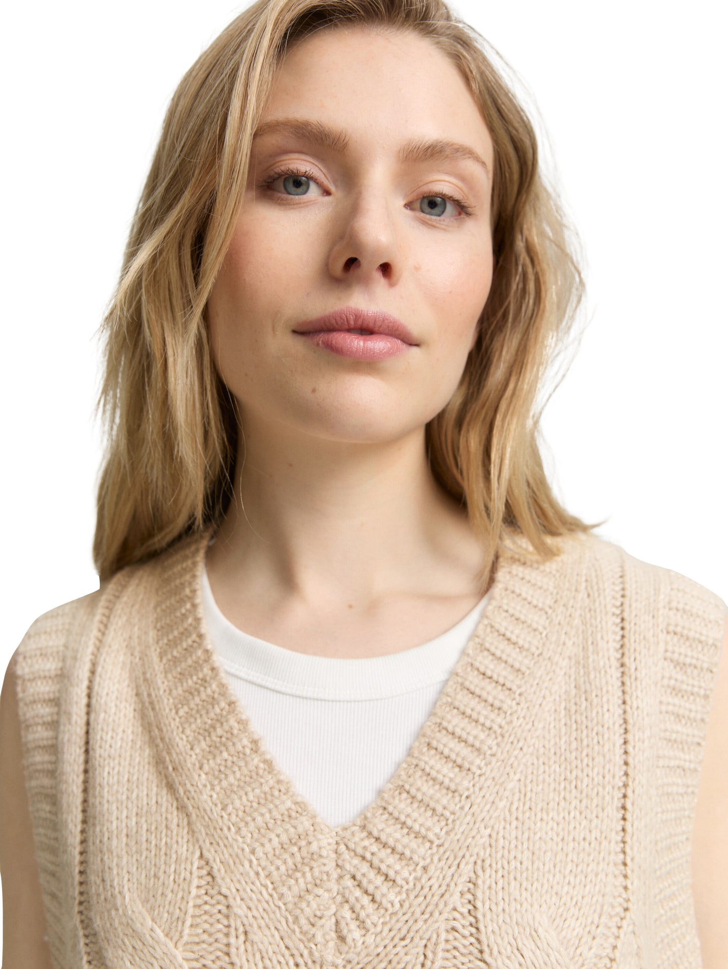 knit vest with cable structure - 1047708