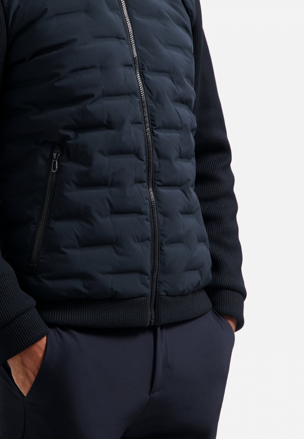 Jacket Short Fit Sealed Hooded Knit - 29630819SN