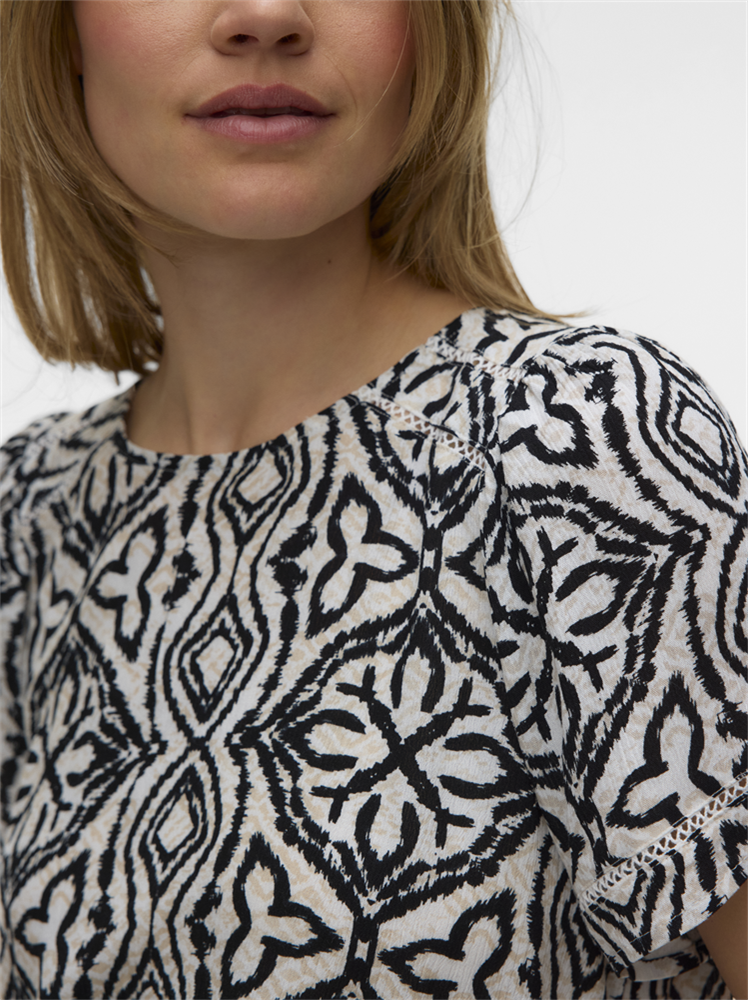 VMMENNY LACE SS TOP WVN GA - 10341542