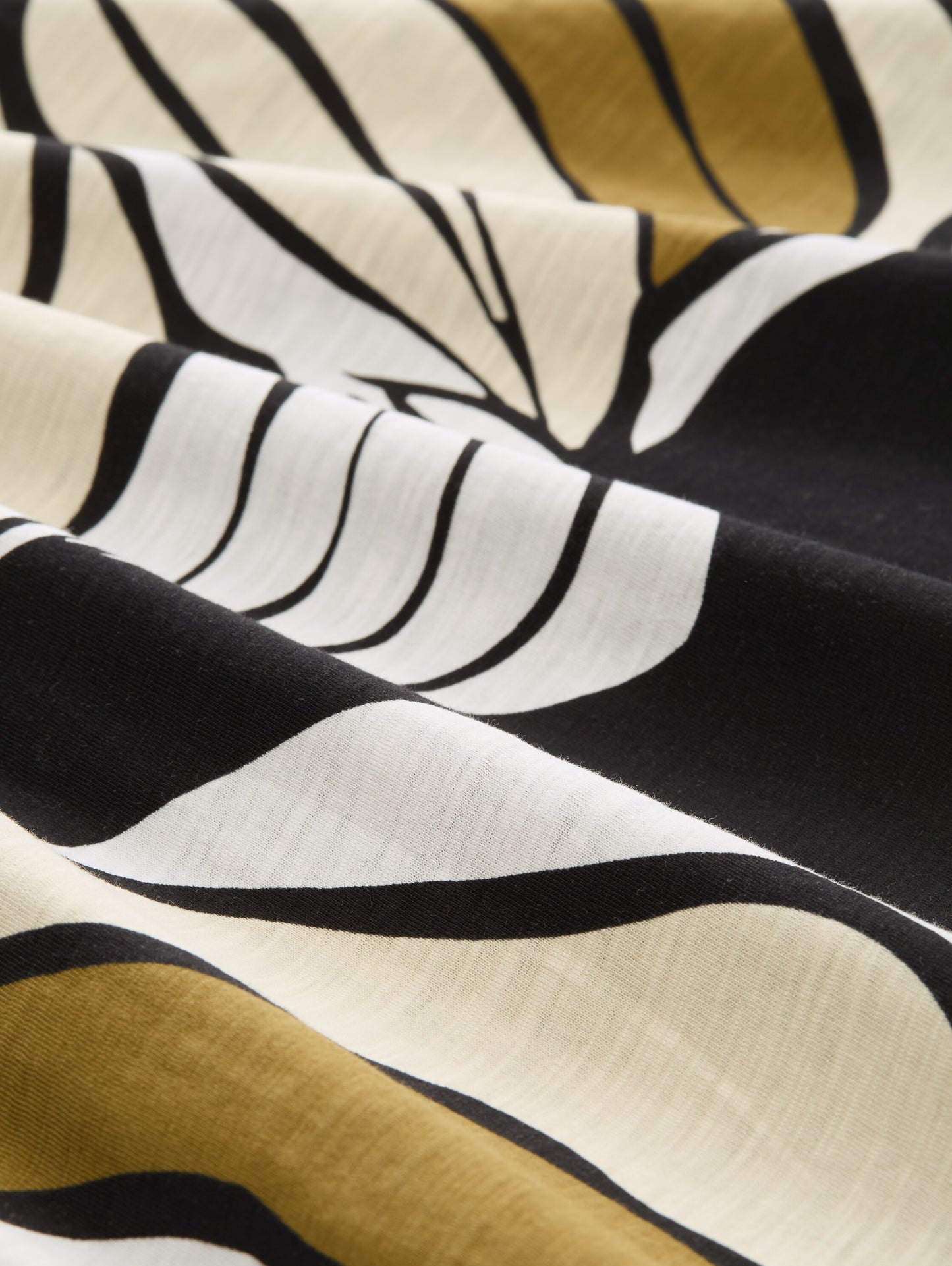 T-shirt deplaced print - 1047064