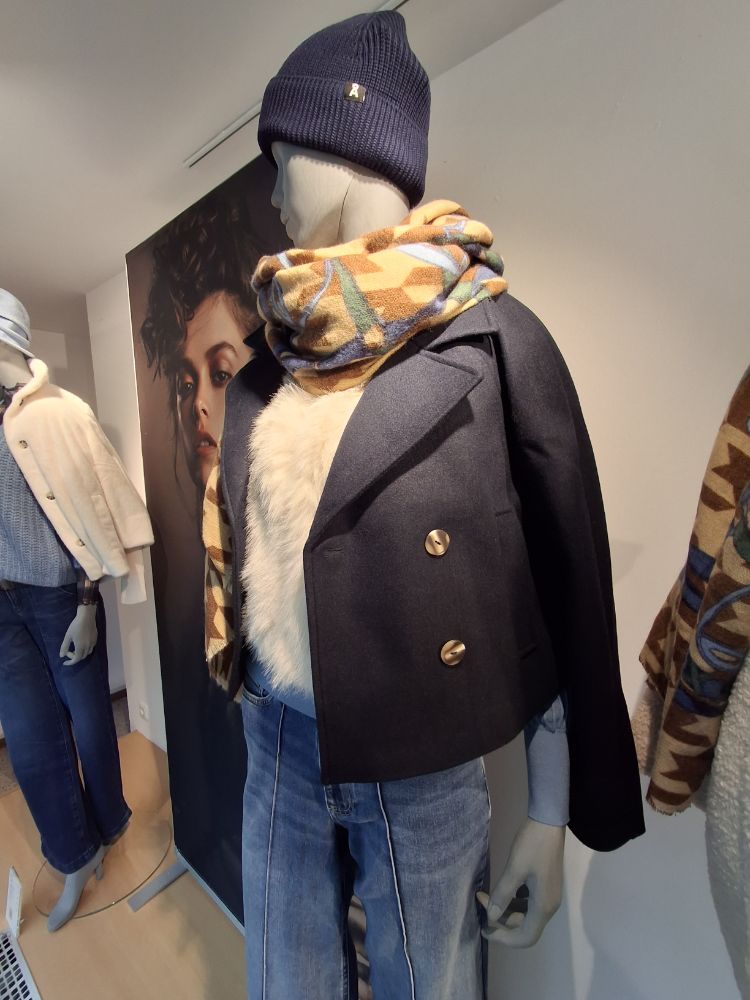 416381556 04.10.2025  Schaufenste 4