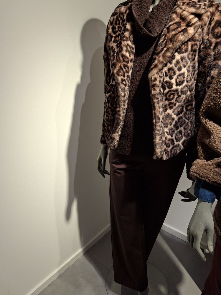 420627133 27.10.2025  Schaufenste 0