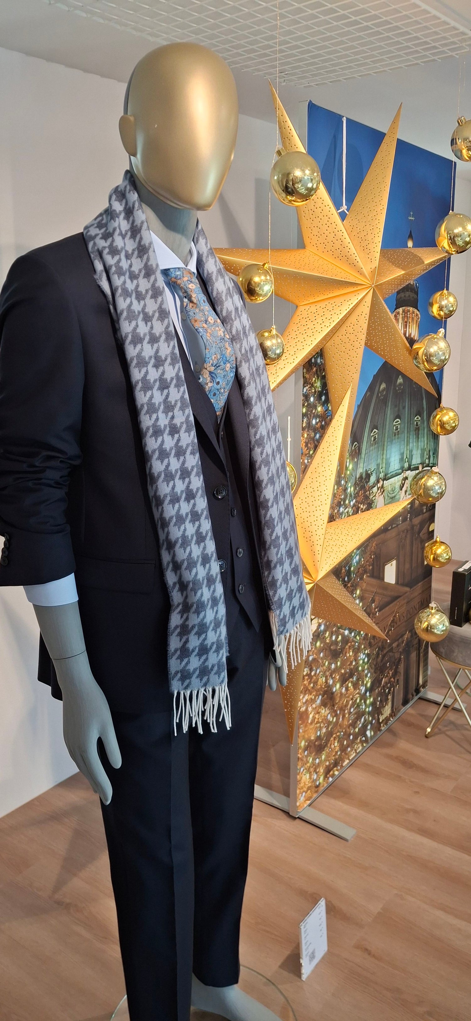 426327224 28.11.2025  Schaufenste 0