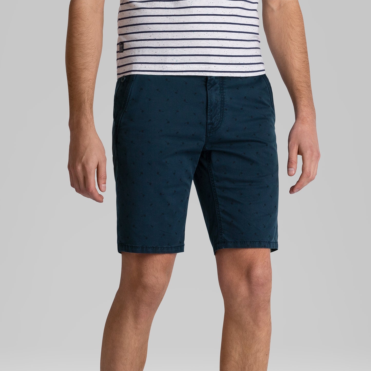 CHINO SHORT FINE TWILL ALLOVER PRI - PSH213680