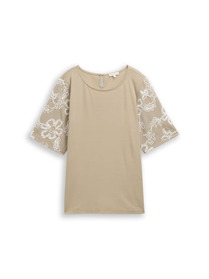 T-shirt with embroidered sleev - 1052152