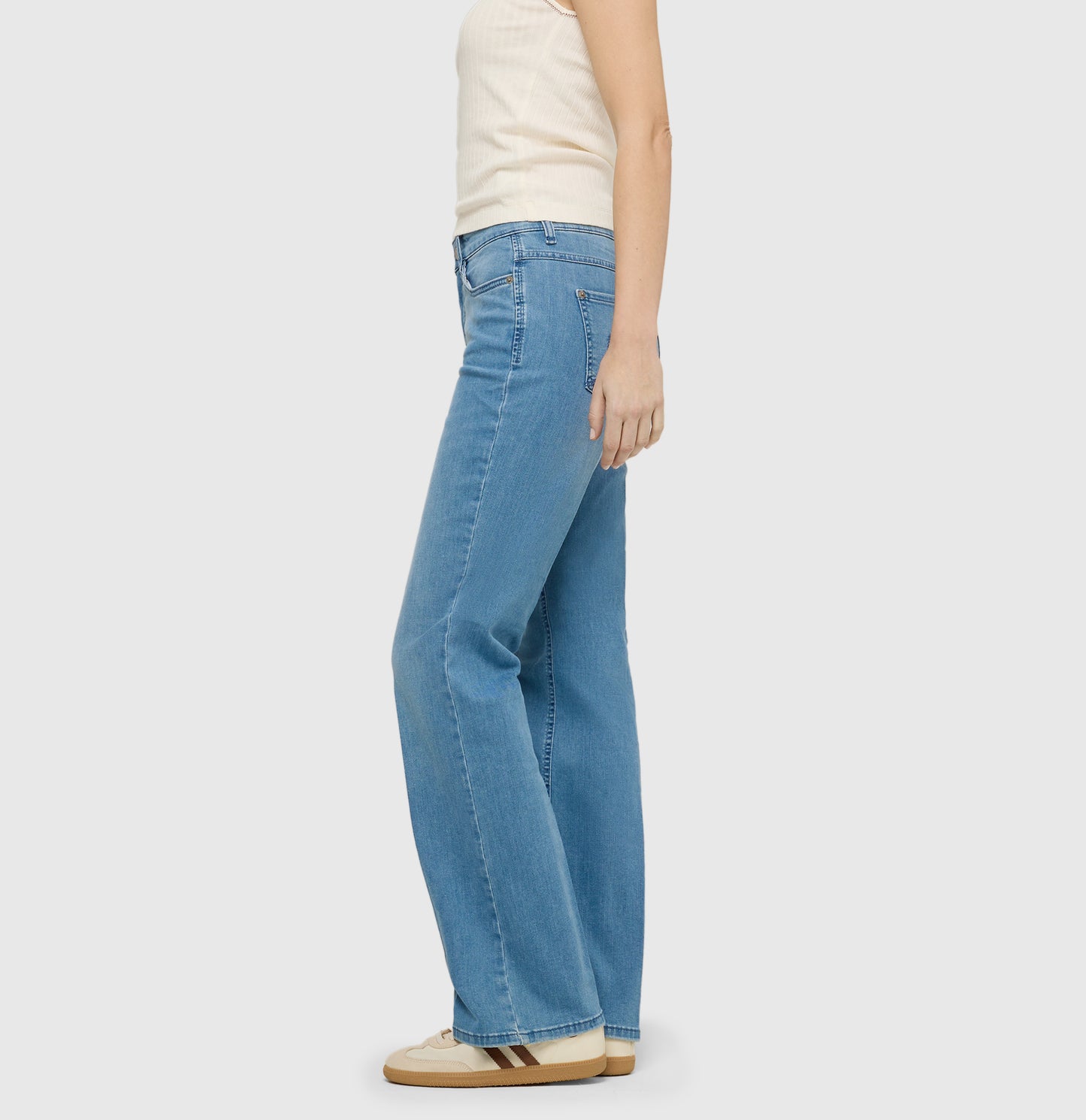 LAURA - 0387L522590